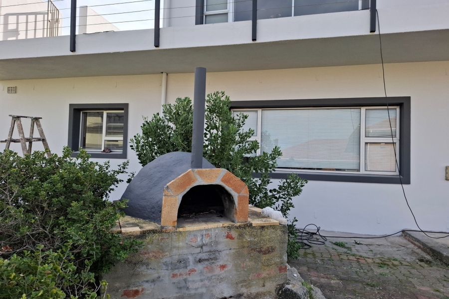 5 Bedroom Property for Sale in Bettys Bay Western Cape